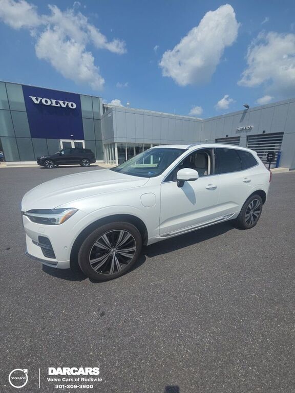 2022 VOLVO XC60