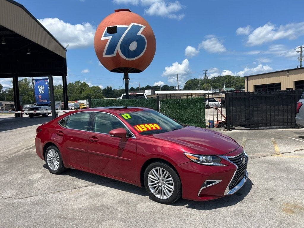 2017 LEXUS ES