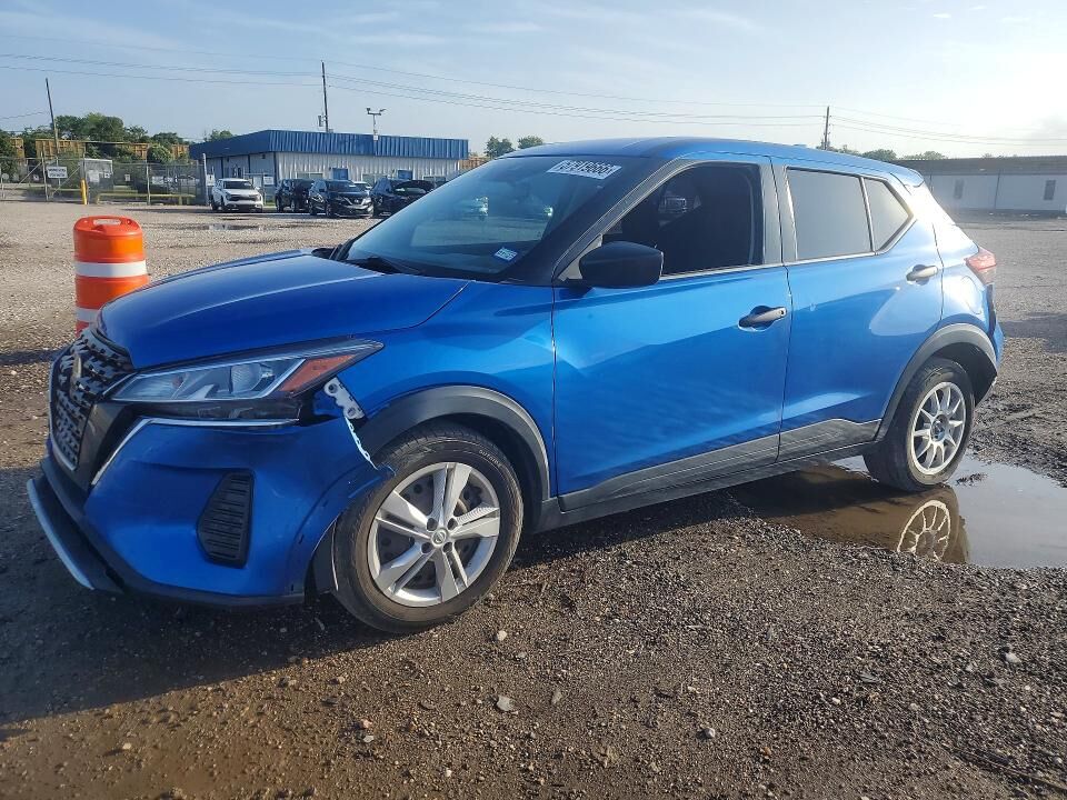 2021 NISSAN Kicks