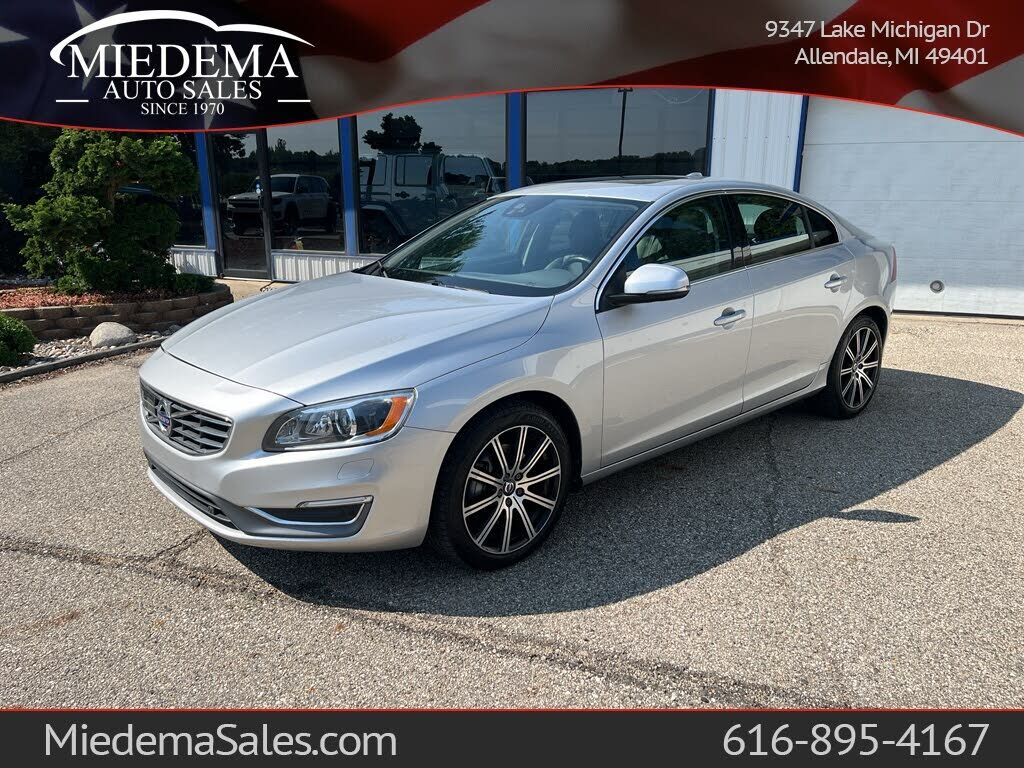 2017 VOLVO S60