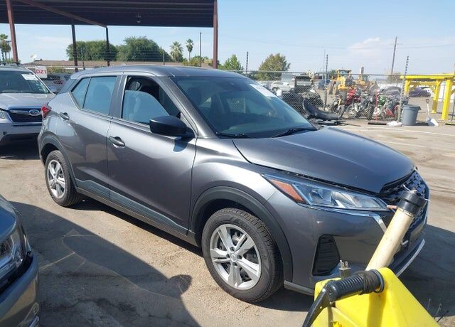 2024 NISSAN Kicks