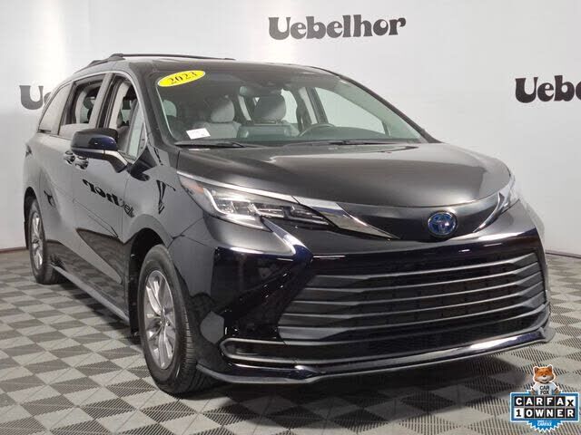 2023 TOYOTA Sienna