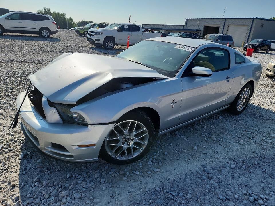 2013 FORD Mustang