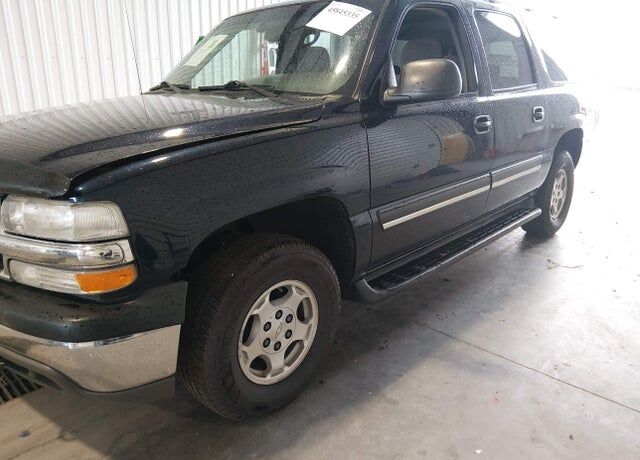 2004 CHEVROLET Suburban