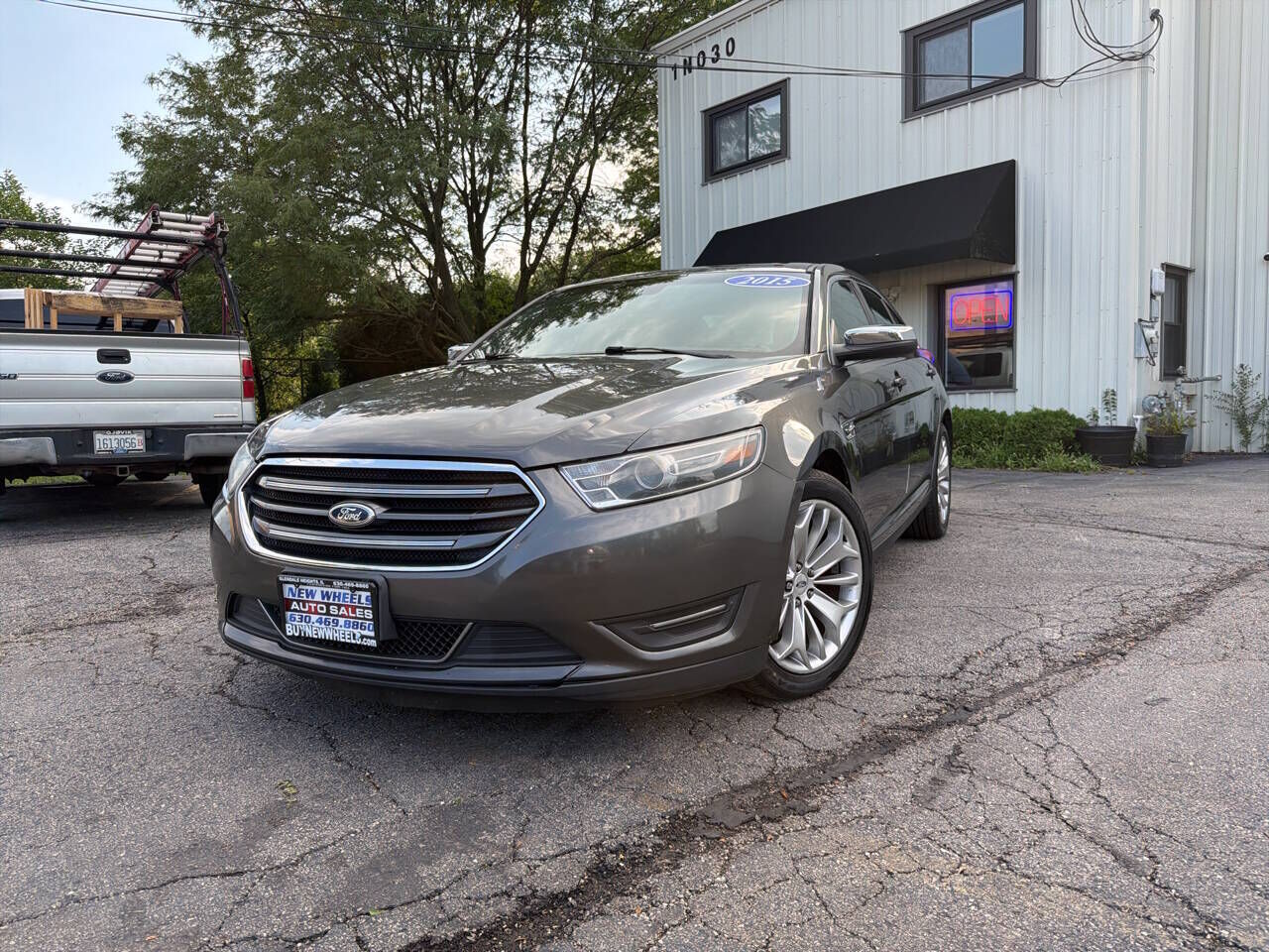 2015 FORD Taurus