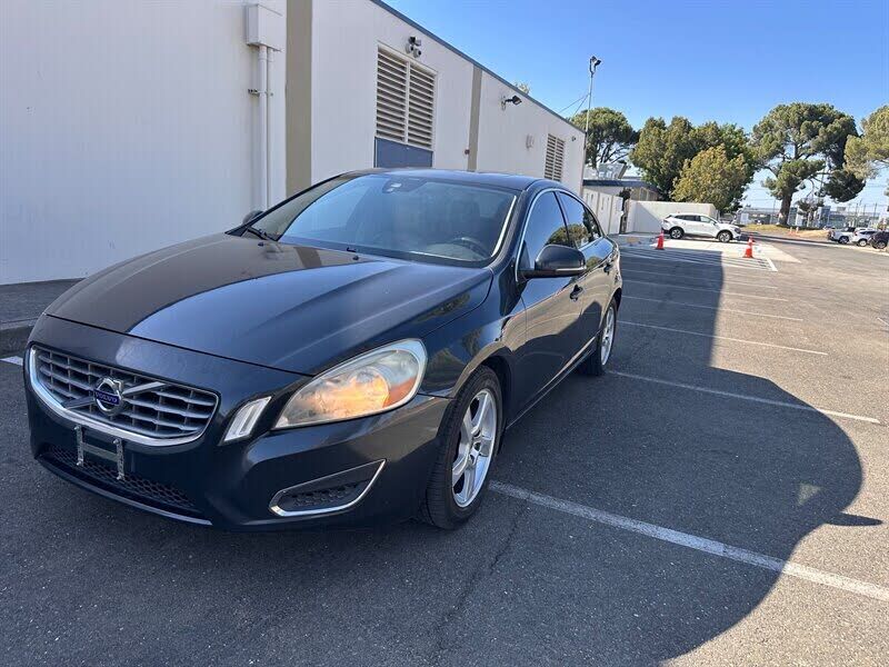 2012 VOLVO S60