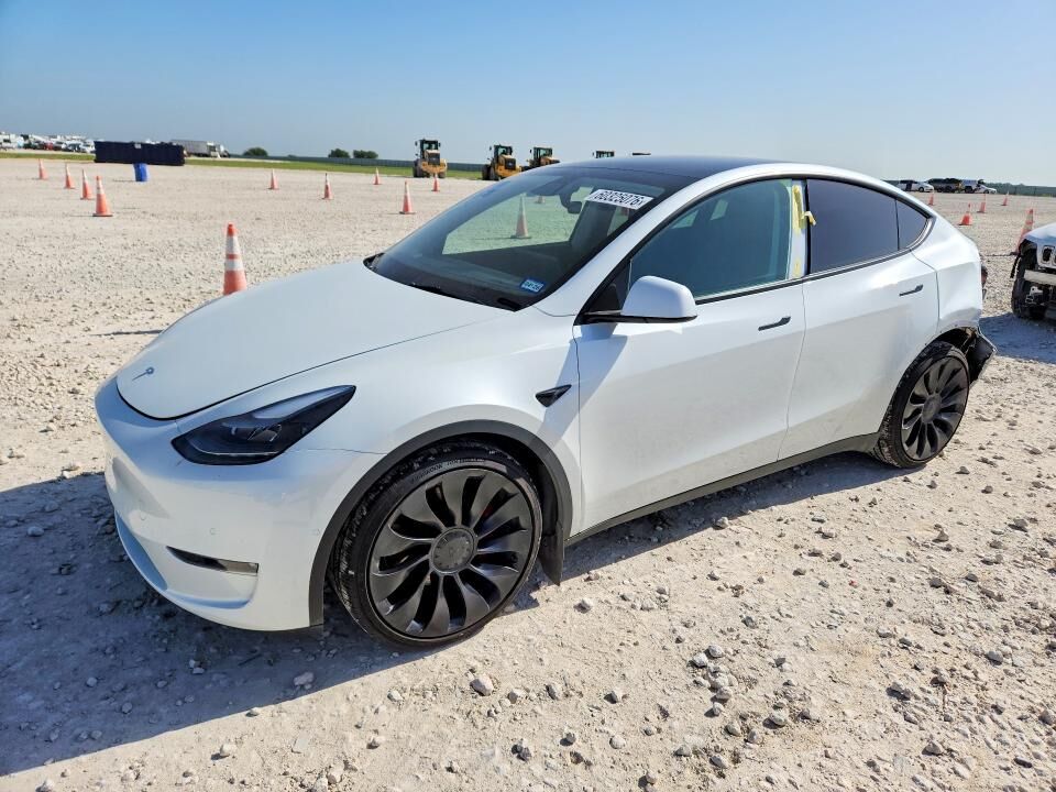 2022 TESLA Model Y