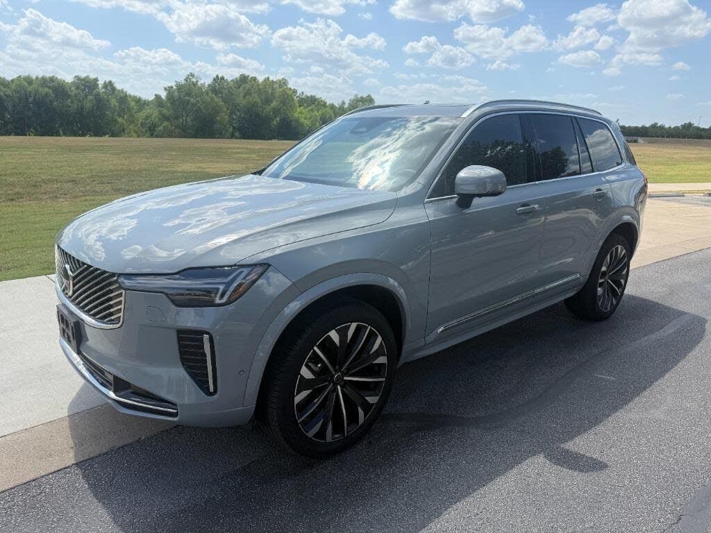 2025 VOLVO XC90
