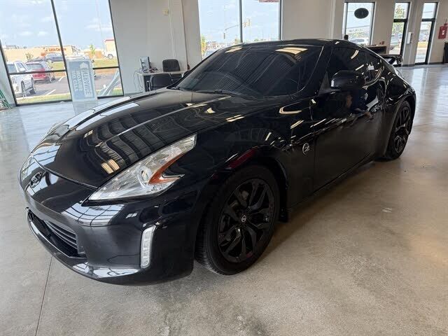 2016 NISSAN 370Z