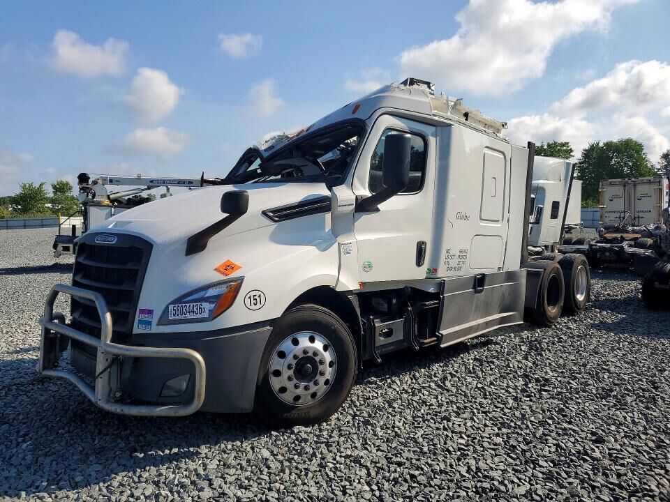 2020 FREIGHTLINER New Cascadia 126" Sleepercab