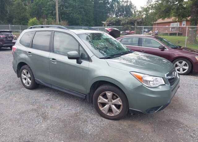 2015 SUBARU Forester