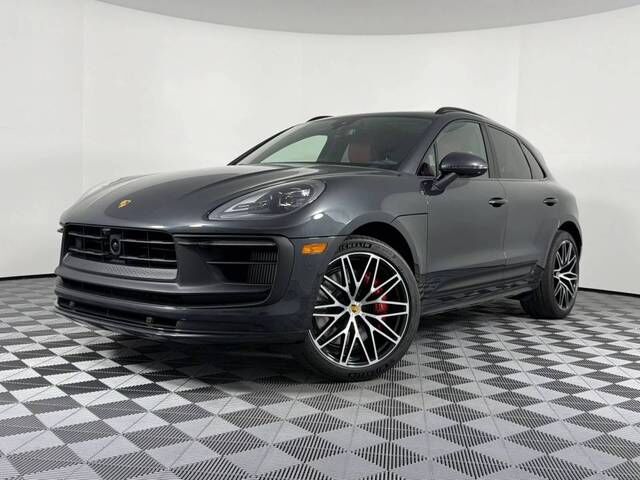 2026 PORSCHE Macan