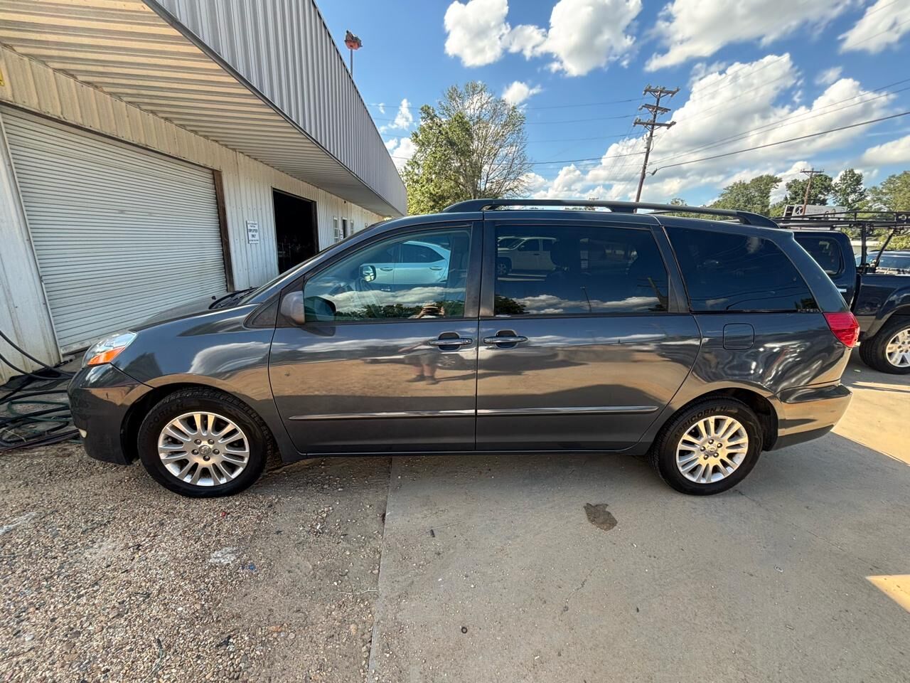 2010 TOYOTA Sienna