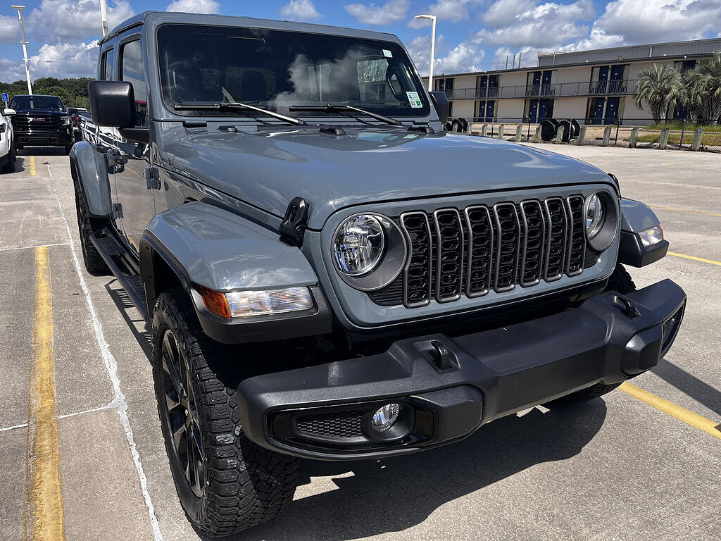 2025 JEEP Gladiator
