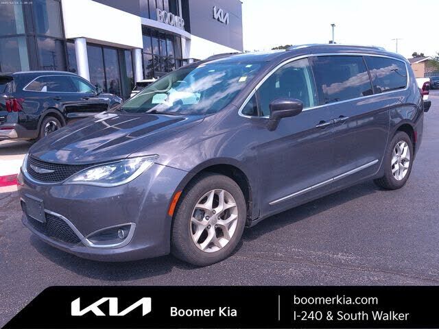 2017 CHRYSLER Pacifica