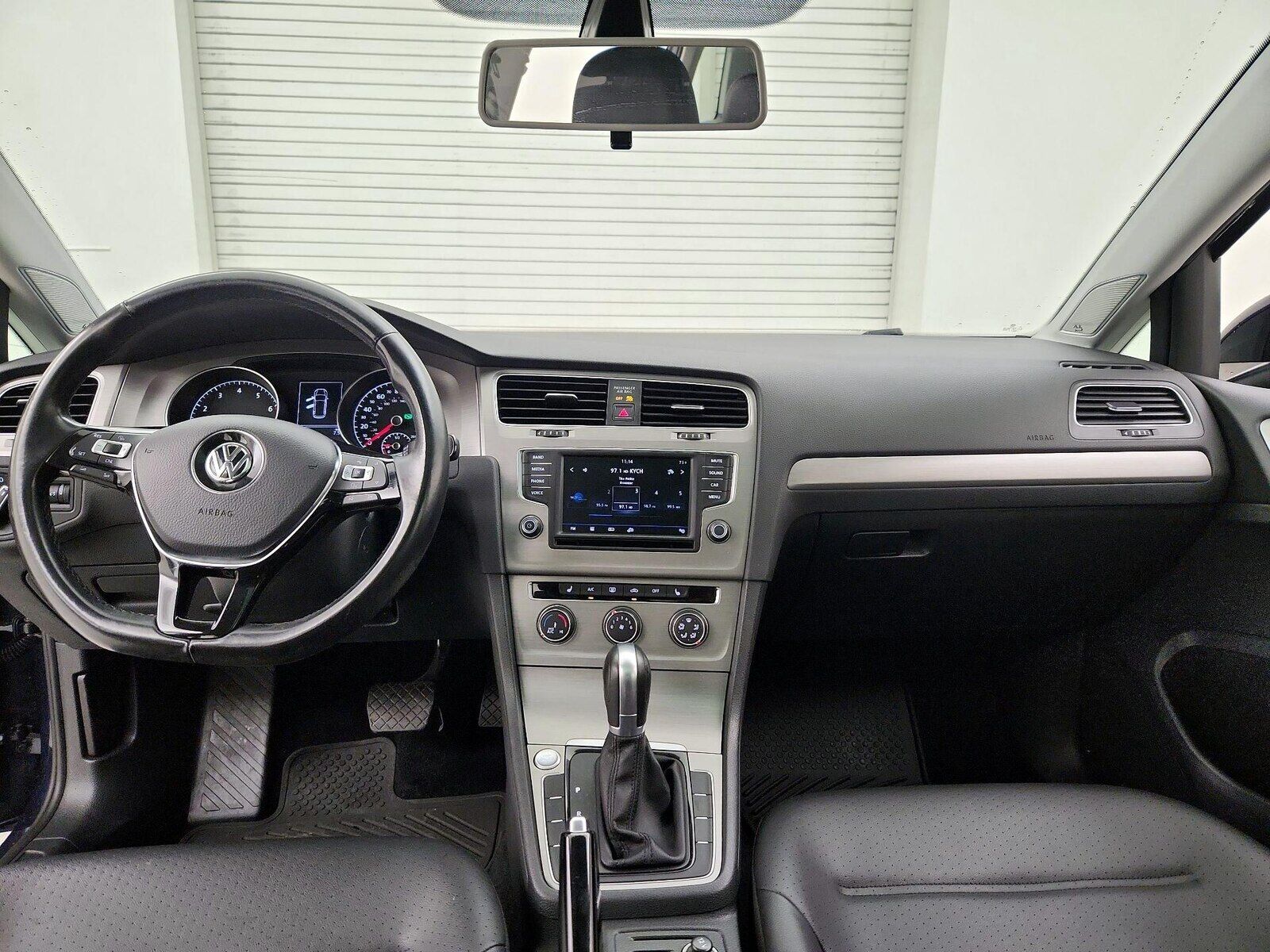 2017 VOLKSWAGEN Golf SportWagen