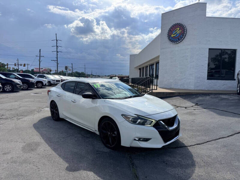 2017 NISSAN Maxima