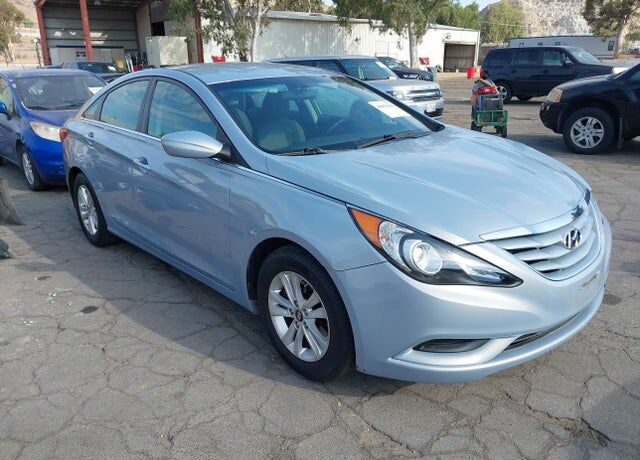 2011 HYUNDAI Sonata