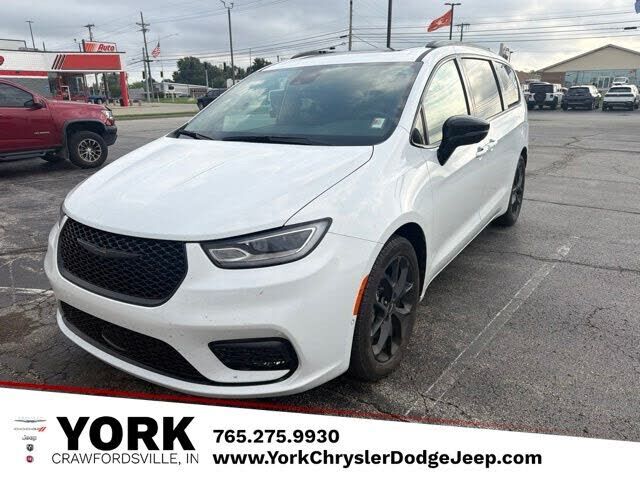 2024 CHRYSLER Pacifica