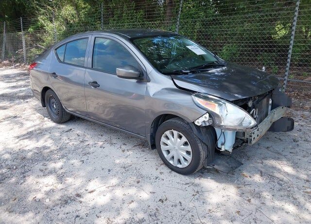 2017 NISSAN Versa