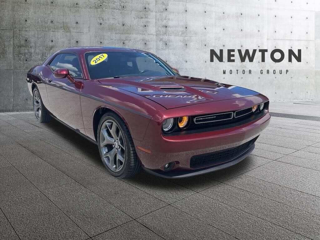 2017 DODGE Challenger