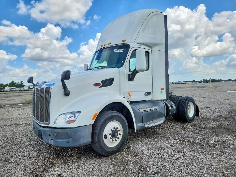 2016 PETERBILT 579