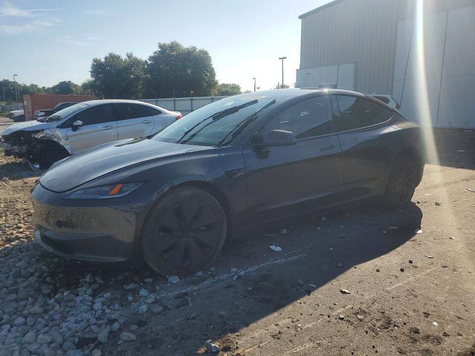 2024 TESLA Model 3
