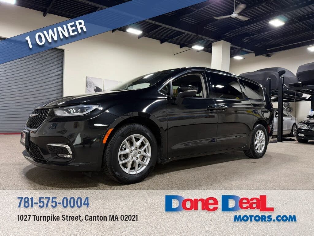 2023 CHRYSLER Pacifica