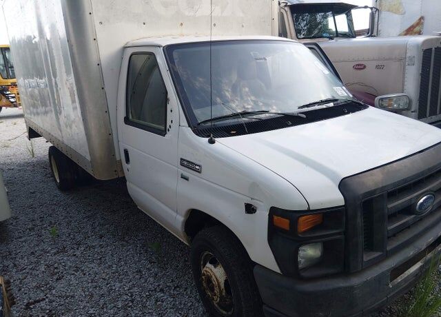 2016 FORD E-350