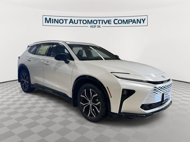 2026 TOYOTA Crown Signia