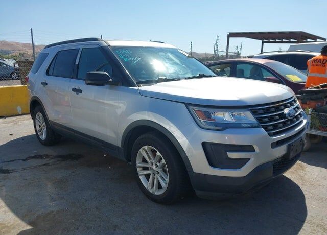 2017 FORD Explorer