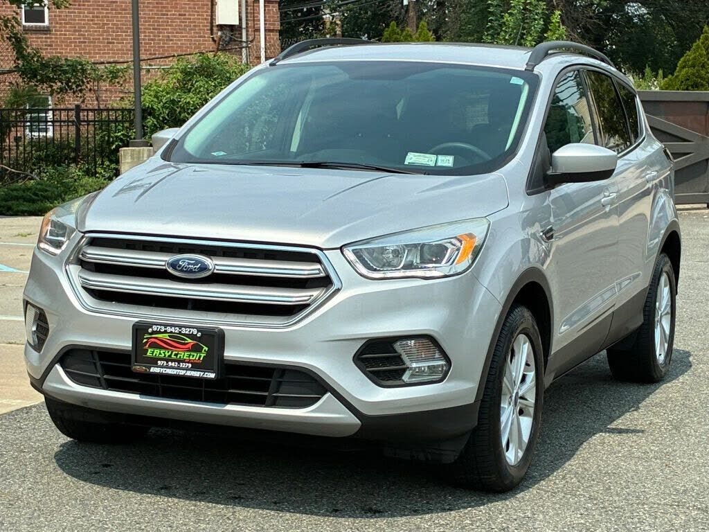 2017 FORD Escape