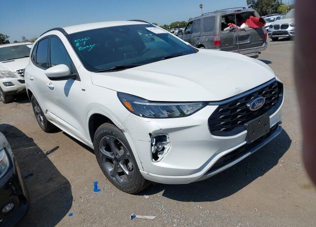2024 FORD Escape
