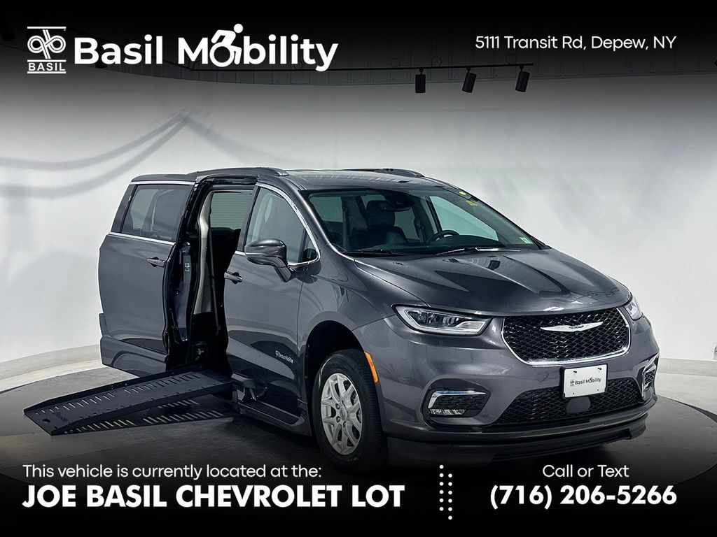 2022 CHRYSLER Pacifica