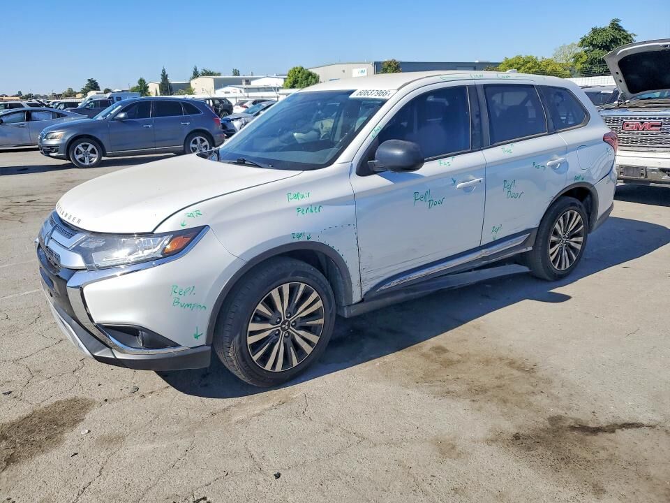 2020 MITSUBISHI Outlander