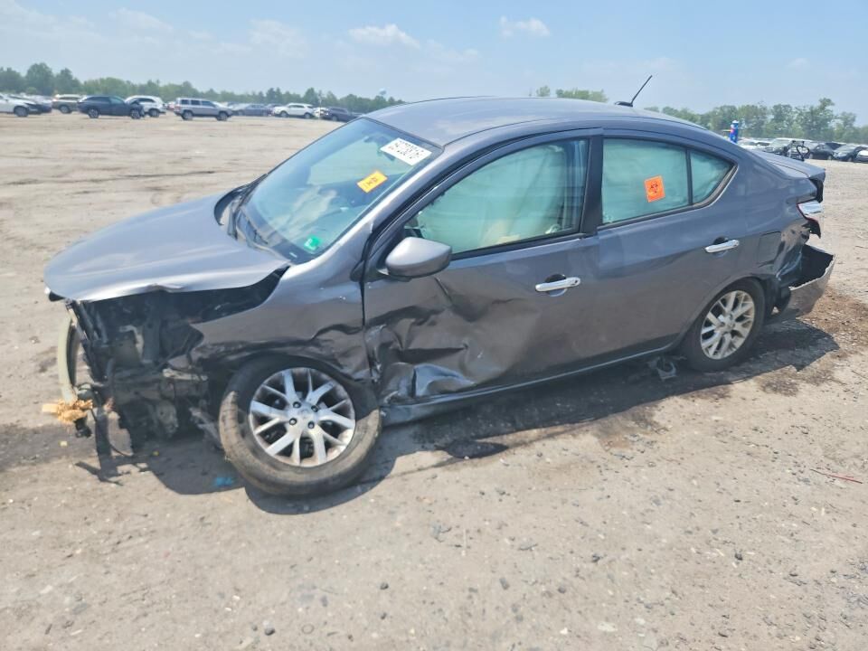2018 NISSAN Versa