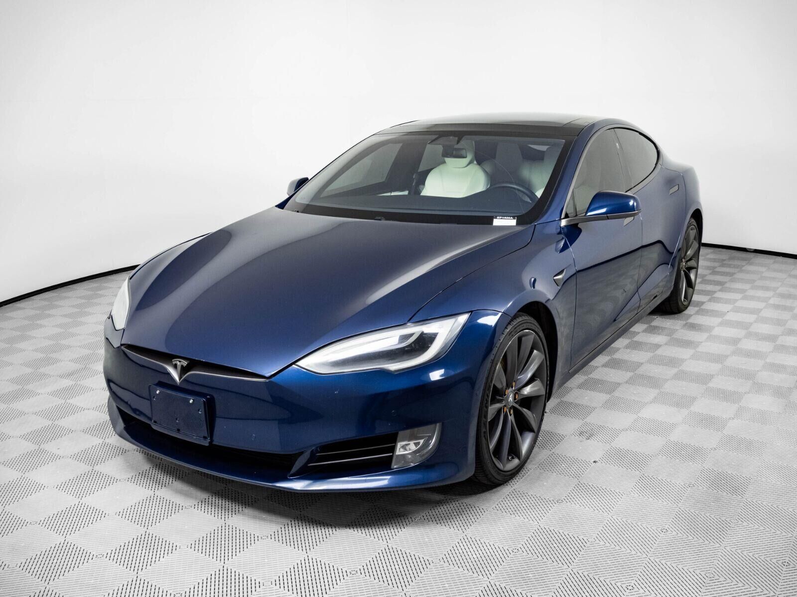 2017 TESLA Model S
