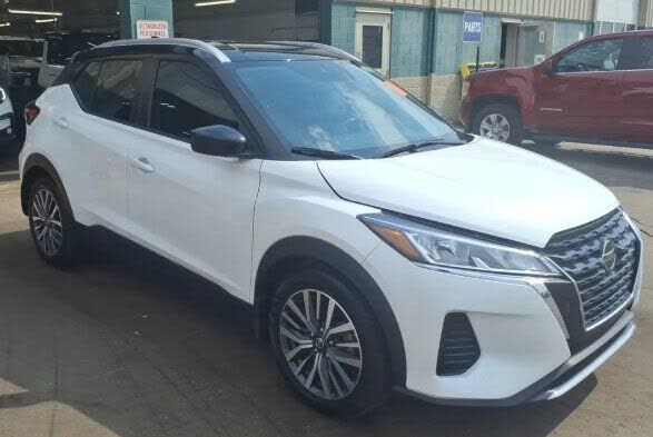 2021 NISSAN Kicks