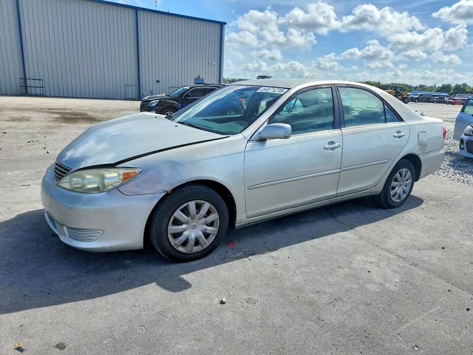 2005 TOYOTA Camry
