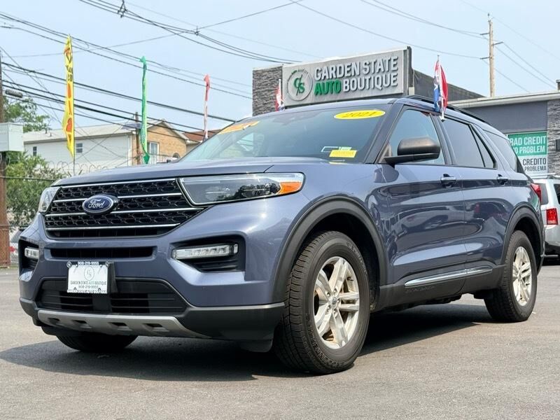2021 FORD Explorer