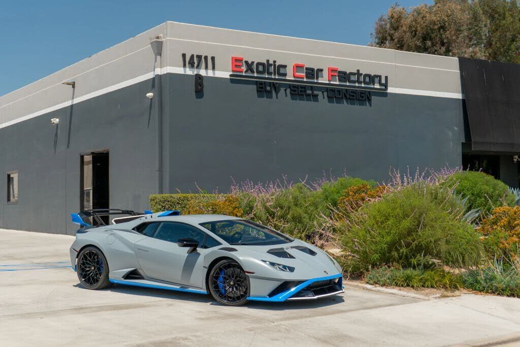 2022 LAMBORGHINI Huracan STO