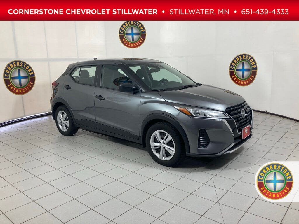 2023 NISSAN Kicks