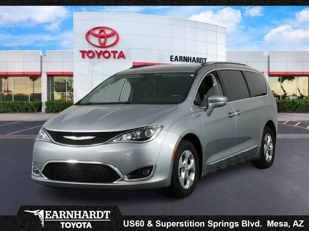 2017 CHRYSLER Pacifica