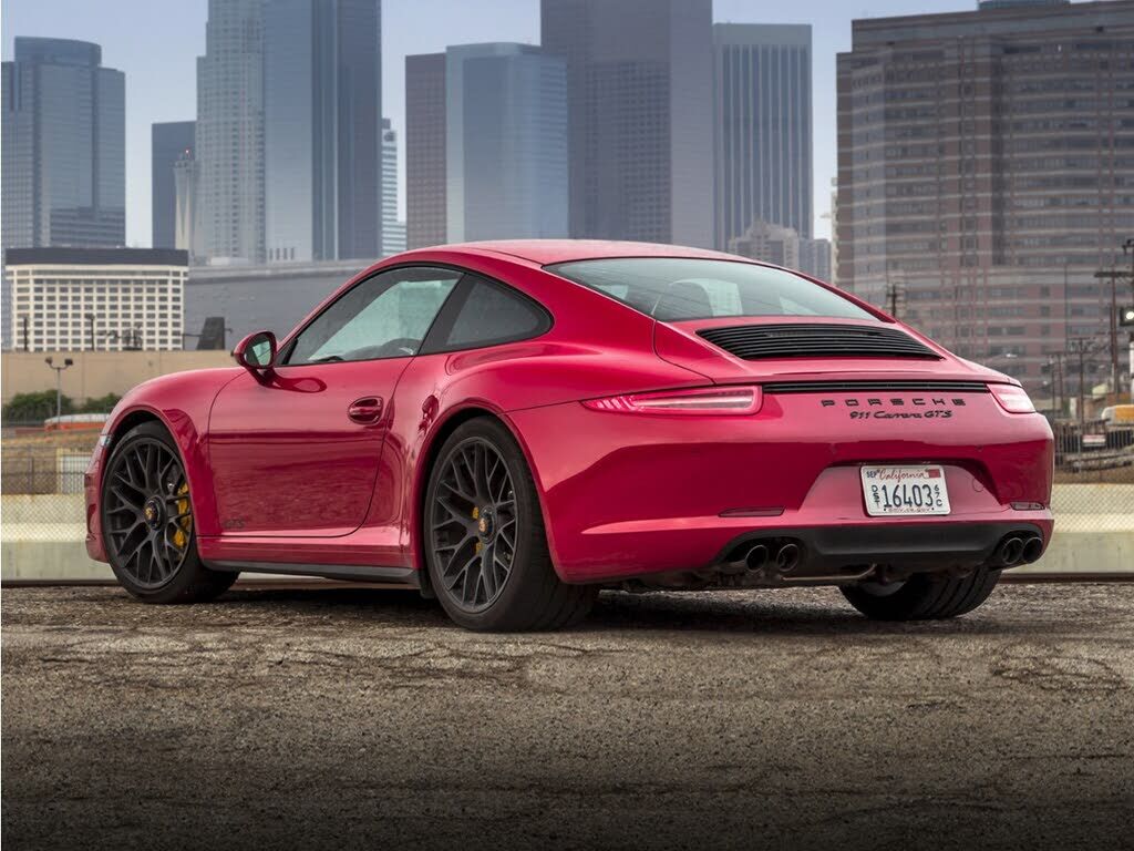 2016 PORSCHE 911