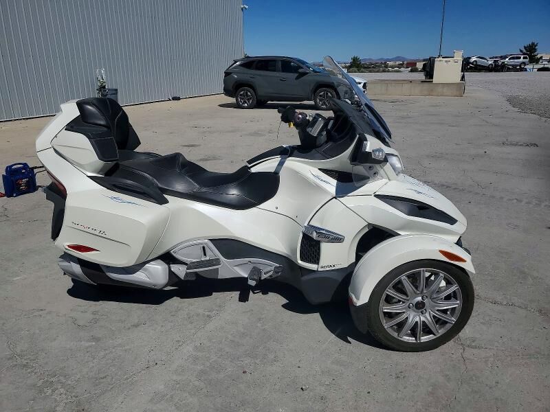 2015 SPYDER RT