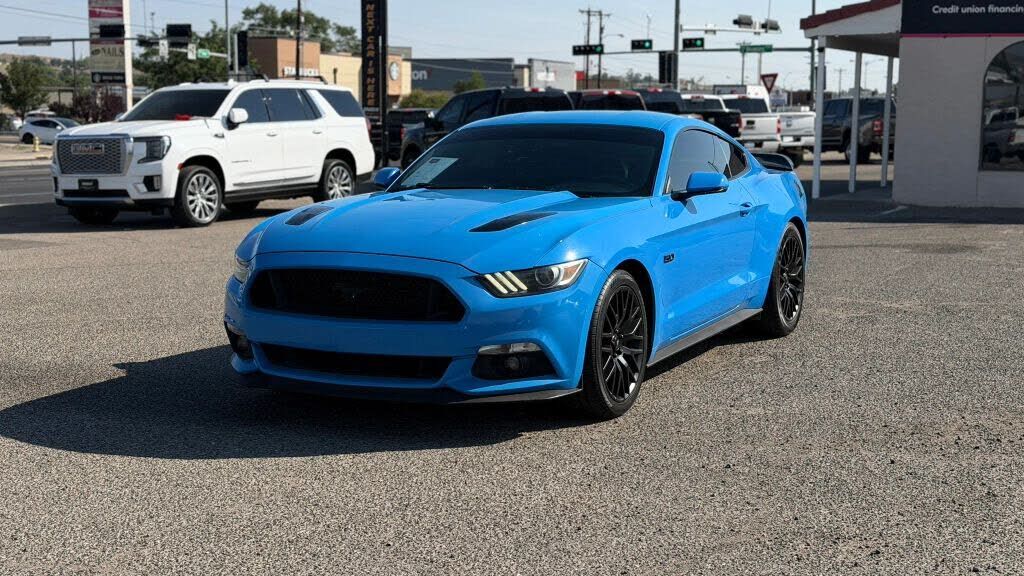2017 FORD Mustang
