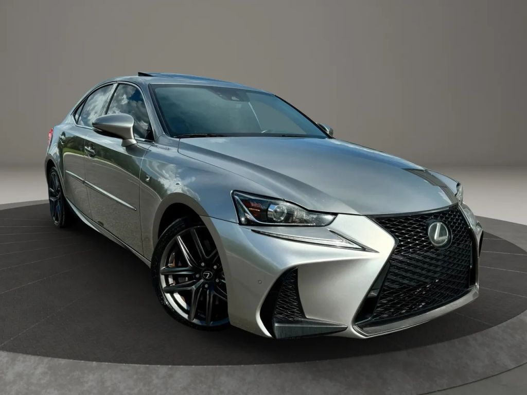 2018 LEXUS IS