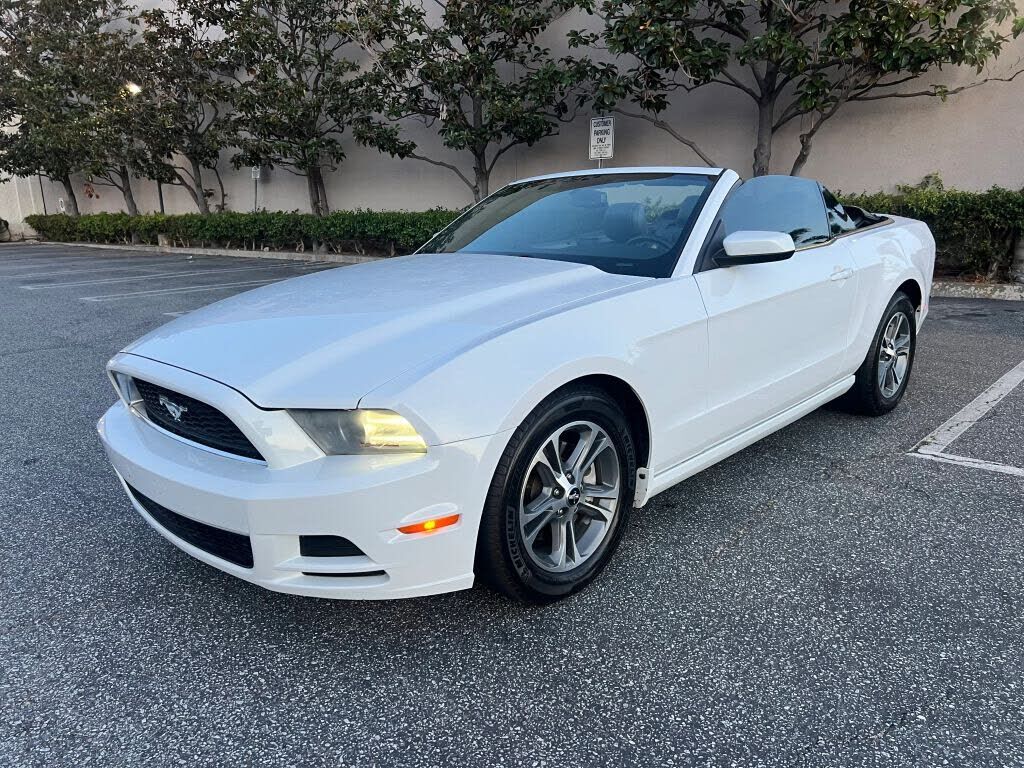 2014 FORD Mustang