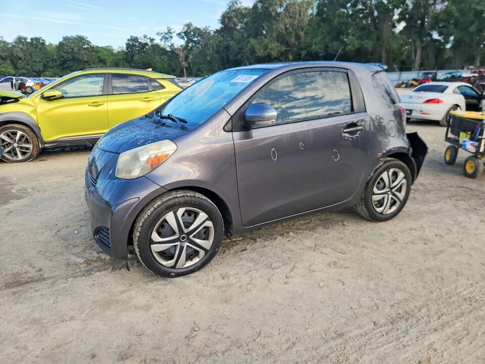 2013 TOYOTA Scion