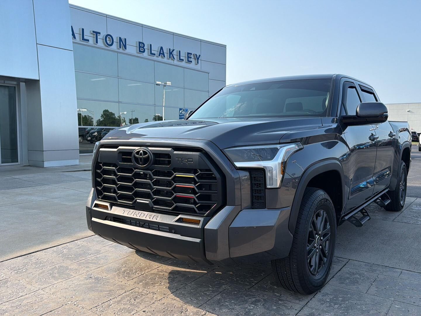 2024 TOYOTA Tundra